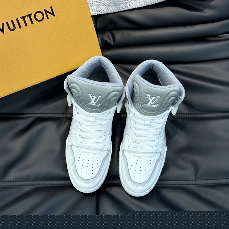 l**is V*t*n sneakers